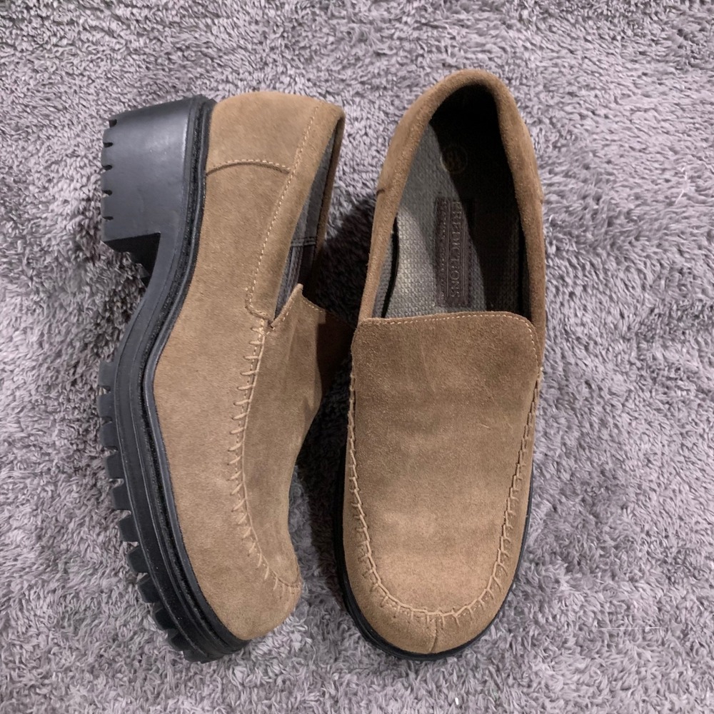 Predictions Leather Collection Tan Suede Lug Sole Loafers Chunky 8.5 Womens